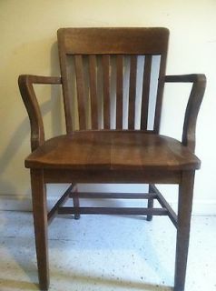 Antique Wooden Oak/Walnut Office / Banker Chair