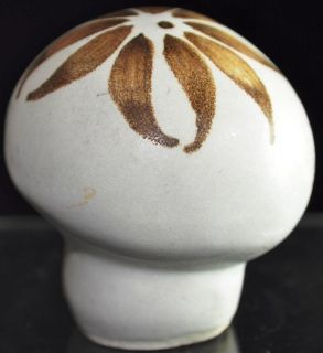 strawberry hill pottery in Other Canadian Pottery