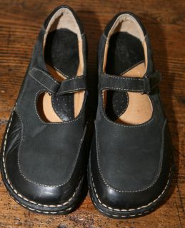 Womens Born Black Leather & Suede Mules Shoes Size 6 36.5