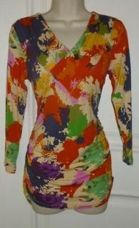 NWOT CAbi ABSTRACT V TEE Sz MED #893 Cute Spring 2012