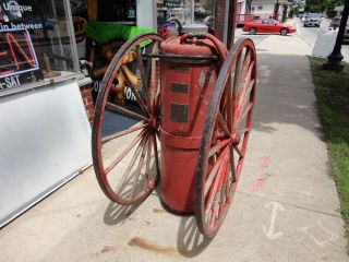 Antique Early 20th C Metal/Wood WAGON WHEEL FIRE EXTINGUISHER HOSE 