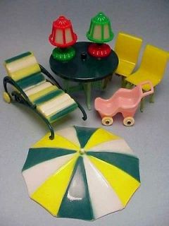 PLASCO PATIO SET CHAISE LOUNGE CHAIR DOLLHOUSE TOY ++ VTG FITS RENWAL 