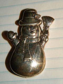 STERLING SILVER 925 CHRISTMAS SNOWMAN PIN BROOCH HOLDING BROOM SCARF 