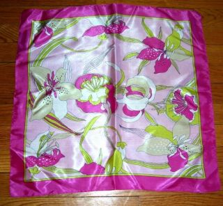 TIE RACK PINK SQUARE SCARF FLORAL DESIGNS MADE IN ITALY PRETTY IN PINK 