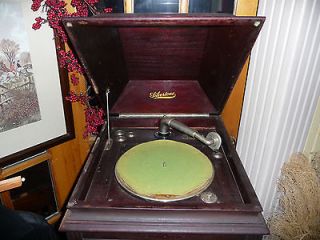 Vintage  Silvertone Wind Up Phonograph Record Player