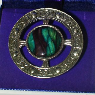 Celtic Gift Celtic Cross Brooch with Natural Scottish Heathergem 