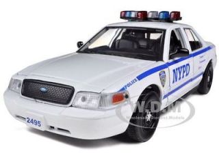 FORD CROWN VICTORIA NYPD NEW YORK POLICE CAR WHITE 1/24 BY DARON 76469