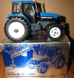   8260 Tractor 1/43 Ertl 1997 Toy Farmer 3050YA Collector Ed 20 Years