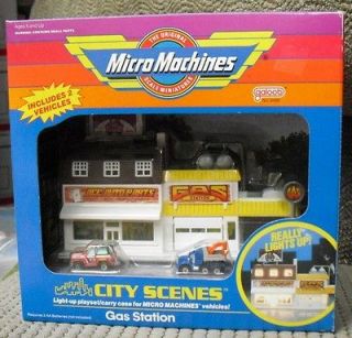   PLASTICVILLE CAR FOR MULTIBLE TIN TOY GAS SERVICE STATION PLAYSET