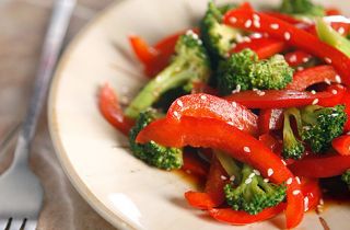 warm broccoli red pepper salad 002THUMB