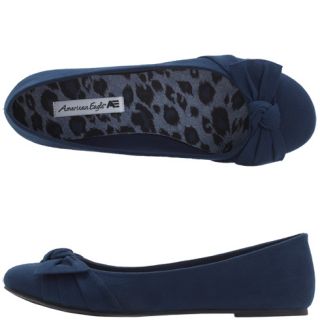 Available colors (Click a color to view) Color shown Navy Suede View 