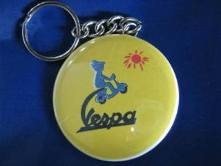 VESPA SCOOTER MOPED KEYCHAIN 2 1/4 NEW
