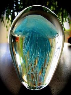 Handmade Glowing Jellyfish Paperweight Glass Glow in the Dark Light 