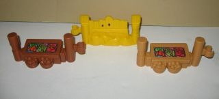 Fisher Price Little People Farm Vegetable Market Stand & Wood Fence 