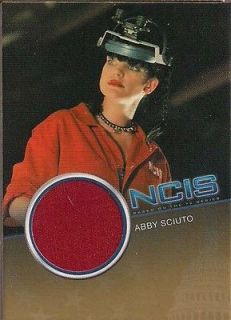   PAULEY PERRETTE ABBY SCUITO RED LAB COAT COSTUME CARD CC14 #059/500