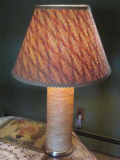   MID C. MODERN WOVEN RATTAN WICKER TABLE LAMP WITH WOVEN WICKER SHADE