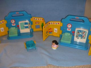 Fisher Price Little People Doctor OfficeDocto​r Play
