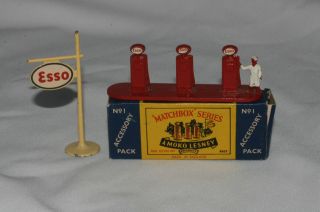 Matchbox Accessory Pack A 1 Esso Gas Garage Pumps & Sign, Nice, Boxed