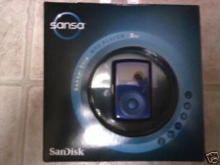 sandisk 2gb clip  player blue sdmx11r 002gb a70t one