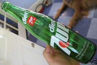 Old Green Glass DIET 7 UP Bottle 16 Oz Glass Return for Deposit red 