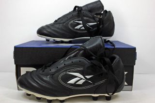 reebok soccer shoes in Clothing, 