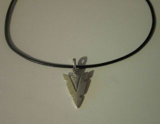 Low Price Leather choker/necklac​e with Arrow head Pendant 18 20 