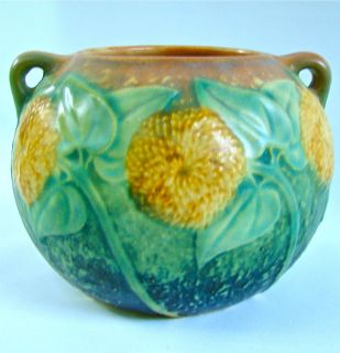 ROSEVILLE 4 1/4 SUNFLOWER #213 4 HANDLED ROUND VASE SHARP & VIBRANT 