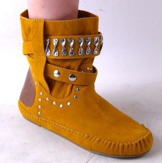 NEW WOMENS MUSTARD SHORT SHAFT STUDDED MOCCASIN BOOTS SIZE 10