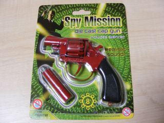 SMALL RED METAL TOY CAP GUN TAKES THE 8 SHOT RED PLASTIC RING CAPS