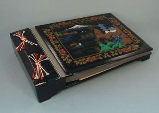   JAPANESE LACQUER PAINTING WOOD TREEN MUSICAL PHOTO ALBUM PRISTINE