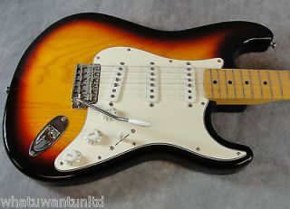 Fender Stratocaster 70s Reissue Ash body Maple neck 3 bolt w/ case