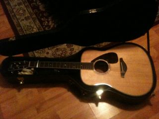 Yamaha acoustic guitar FG730S