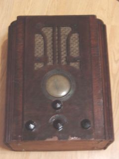 Antique Vintage Collectible Crosley Tombstone Tube Radio Wood Case 