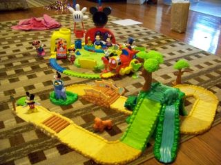  MOUSE CLUBHOUSE PLAYSET/ lot animal kingdom playset /train playset