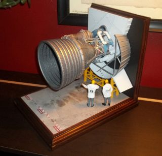NASA Apollo Saturn V F1 Engine Model Display Diorama 1 25 scale Truly 
