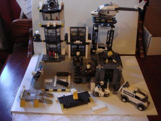 Lego City Police Station Mini Figs Set Lot