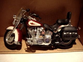 Harley Davidson Motorcycle Heritage Softail Classic Die Cast Model 