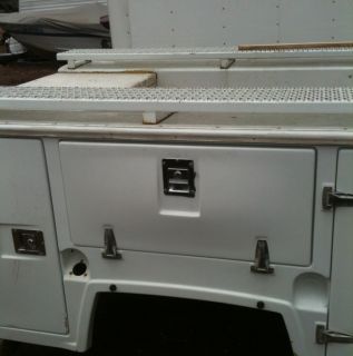 Astoria 8 fiberglass truck utility box with electric liftgate
