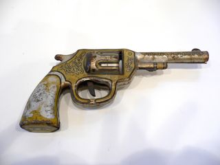 vintage c 1940s tin toy western clicker gun