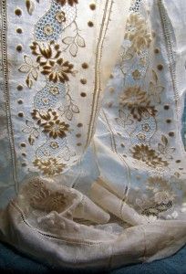 Exquisite Antique Cotton Ayrshire Whitework Lace Trim French Doll 