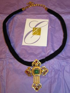 Vintage Elizabeth Taylor Avon Katarina Maltese Cross Pendent Necklace 