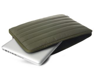   317 DEN   Denver Padded Nylon Sleeve for MacBook Pro 17   Olive Drab