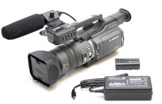 Sony DSR PD150 3CCD Professional MiniDV Camcorder 4