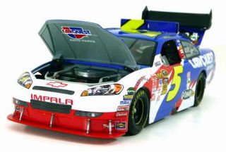   Mark Martin Car Quest 1 24 Scale Diecast Action CX50821CQMM