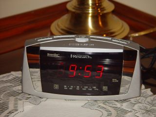 Emerson Research Smart Set Clock Radio Alarm Self Setting