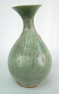 Antique 17c Ming Dynasty Chinese Green Celadon Glaze Porcelain Bottle 