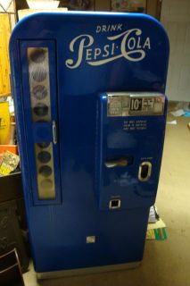 Antique Pepsi 81 Vending Machine in Great Condition