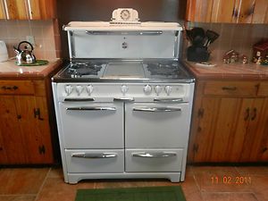 Antique Wedgewood Gas Kitchen Cook Stove