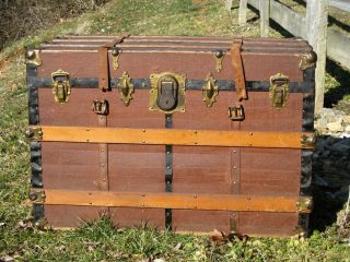 ANTIQUE STEAMER CHEST FLAT TOP COFFEE TABLE TRUNK