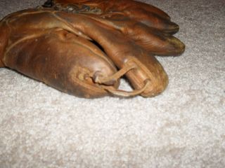 RARE 1930 Earl Averill Professional Leather Finger Baseball Glove Mitt 